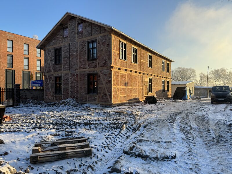 Zdjęcie z placu odbudowy domu Heleny Grossówny wykonane w styczniu 2024 r.