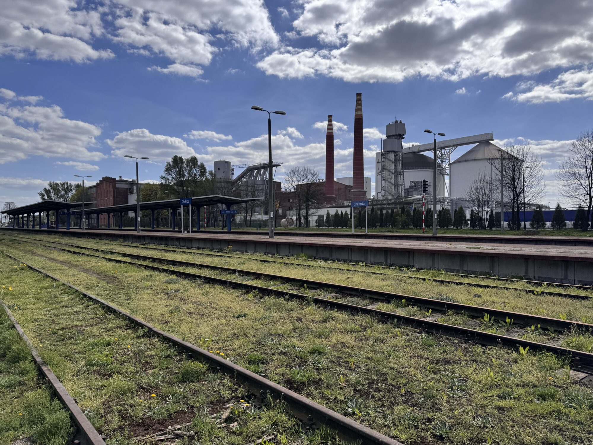Zdjęcie przedstawiające Dworzec i cukrownię w Chełmży