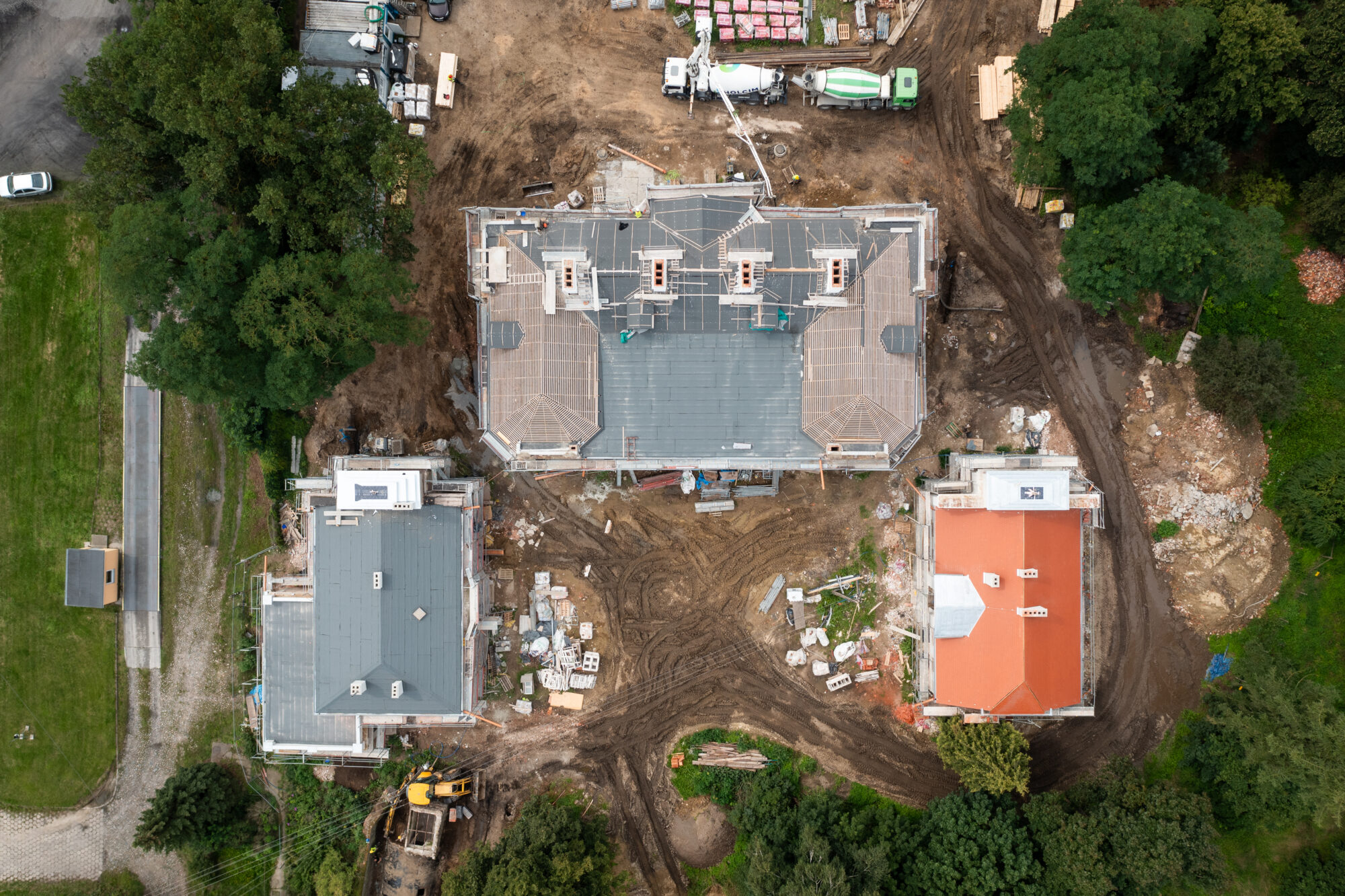 Remont pałacu w Nawrze - stan w sierpniu 2025 r.