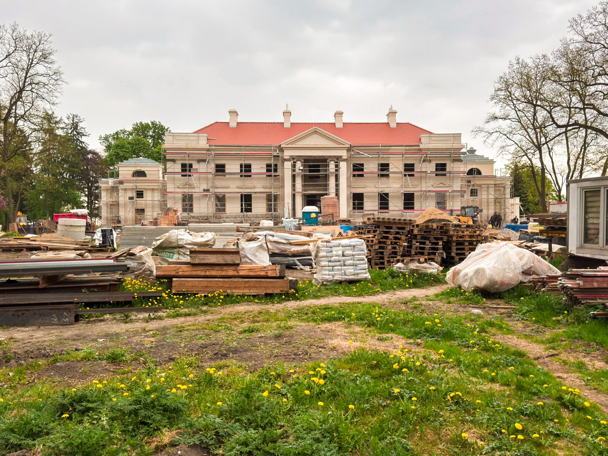 Kwiecień 2026